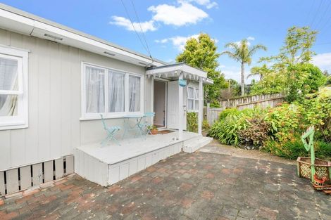 Photo of property in 25 Penton Road, Stanmore Bay, Whangaparaoa, 0932