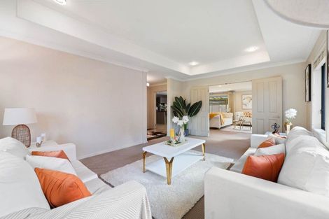 Photo of property in 16 Erceg Way, Rosehill, Papakura, 2113