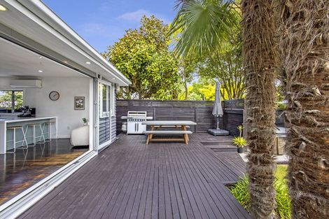 Photo of property in 9 Jennifer Street, Bryndwr, Christchurch, 8053