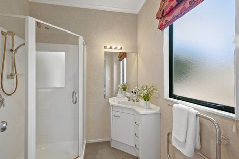 Photo of property in 3 Hine Street, New Plymouth, 4310