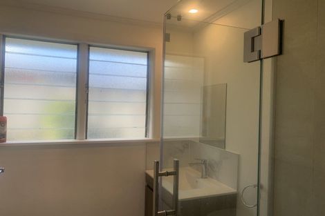 Photo of property in 143 Edmonton Road, Te Atatu South, Auckland, 0610