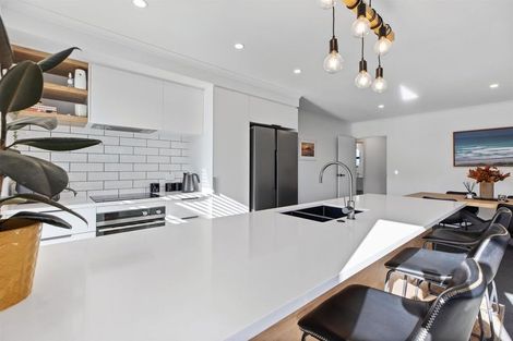 Photo of property in 21 Augusta Rise, Omokoroa, 3114