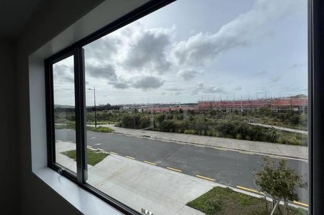 Photo of property in 65 Kaha Road, Papakura, 2110