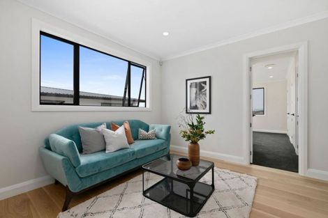 Photo of property in 13 Colliston Rise, Pinehill, Auckland, 0632