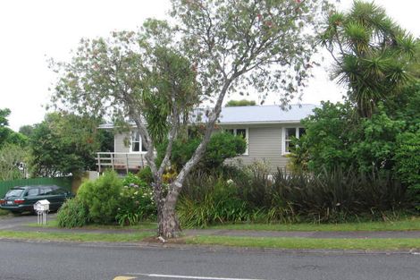 Photo of property in 154 Ennis Avenue, Pakuranga Heights, Auckland, 2010