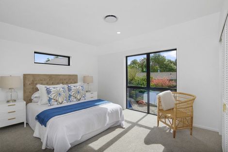 Photo of property in 17 Kingham Place, Avonhead, Christchurch, 8042