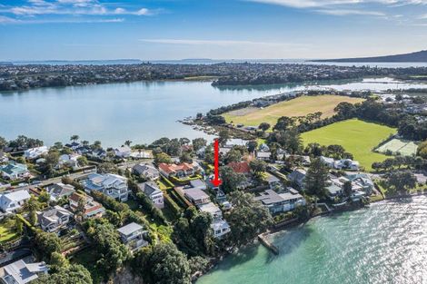 Photo of property in 13 Stanley Point Road, Stanley Point, Auckland, 0624