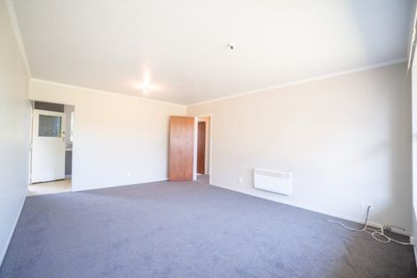 Photo of property in 12 Kowhai Avenue, Takaro, Palmerston North, 4410