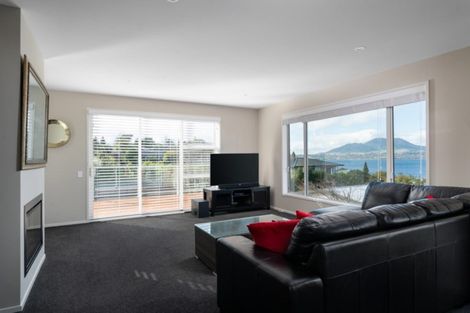 Photo of property in 3b Isobel Street, Acacia Bay, Taupo, 3330