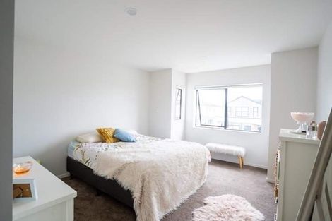 Photo of property in 8 Aviation Drive, Hobsonville, Auckland, 0616