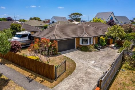 Photo of property in 5 Blake Boulevard, Papamoa Beach, Papamoa, 3118