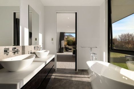 Photo of property in 6 Bloxham Lane, Lake Hayes, Queenstown, 9371