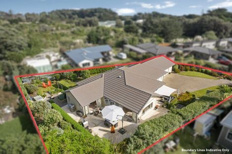Photo of property in 11 Byron Brown Place, Otaki Beach, Otaki, 5512