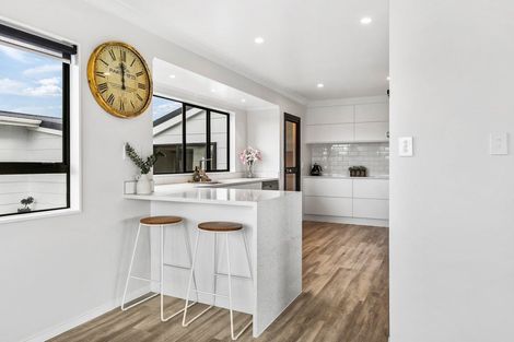 Photo of property in 8 Lily Way, Pyes Pa, Tauranga, 3112