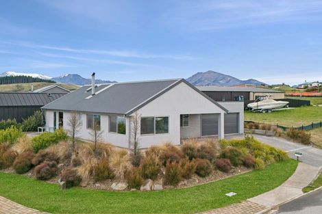 Photo of property in 1 Landsborough Lane, Wanaka, 9305
