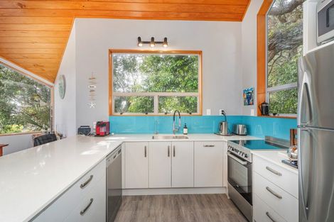 Photo of property in 41 Mount Avenue, Pauanui, Hikuai, 3579