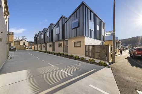 Photo of property in 2 Dallas Lane, Caversham, Dunedin, 9012