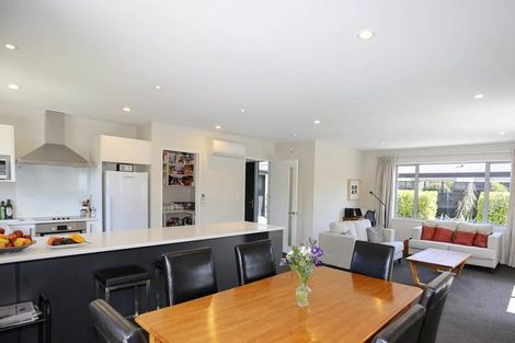 Photo of property in 2 Brackendale Place, Burnside, Christchurch, 8041