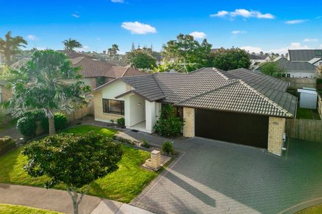Photo of property in 11 Walter Haddrell Crescent, Flat Bush, Auckland, 2016