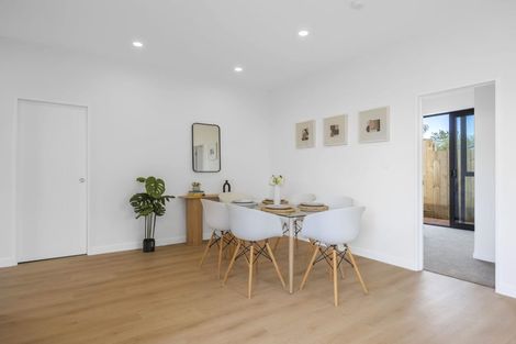 Photo of property in 744c East Coast Road, Pinehill, Auckland, 0630