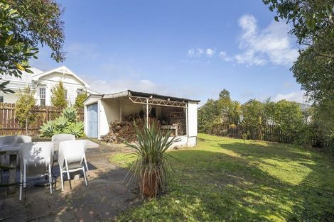 Photo of property in 187 Blockhouse Bay Road, Avondale, Auckland, 0600