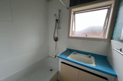 Photo of property in 2/30 Mcleod Road, Henderson, Auckland, 0612