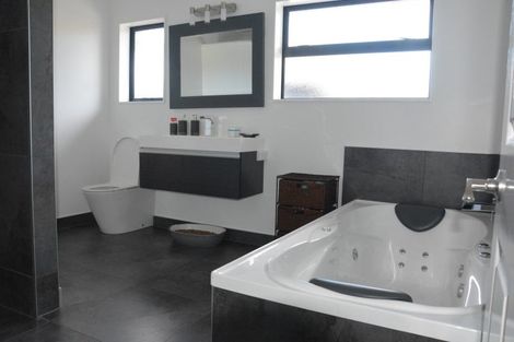 Photo of property in 12 Hunter Street, Normanby, Hawera, 4614