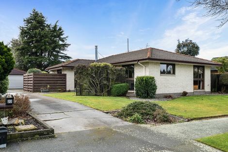 Photo of property in 22 Broadfell Avenue, Avonhead, Christchurch, 8042
