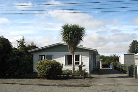 Photo of property in 5 Eaton Street, Waimate, 7924