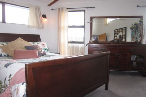 Photo of property in 21b Huia Street, Waikanae, 5036