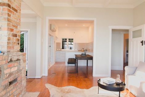 Photo of property in 112 Queen Street, Northcote Point, Auckland, 0627