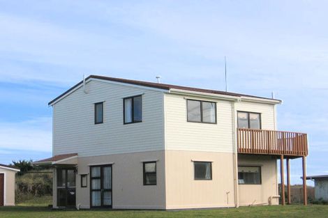 Photo of property in 42 Nelson Street, Foxton Beach, Foxton, 4815