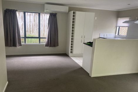 Photo of property in 21 Mona Vale, West Harbour, Auckland, 0618
