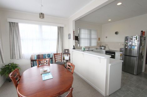 Photo of property in 2 Davidson Crescent, Pahiatua, 4910