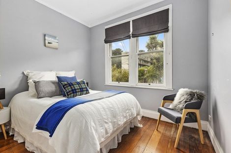 Photo of property in 26 Edinburgh Terrace, Berhampore, Wellington, 6023