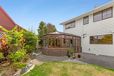 Photo of property in 17 Observatory Close, Whitby, Porirua, 5024