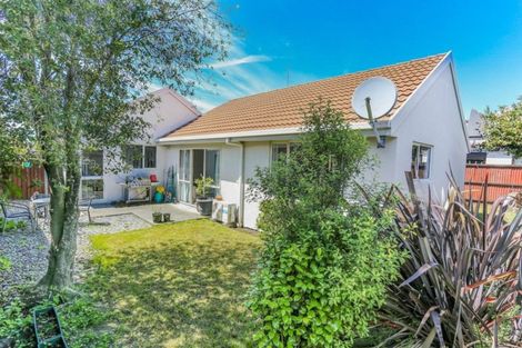 Photo of property in 4/2 Broadbent Street, Riccarton, Christchurch, 8041