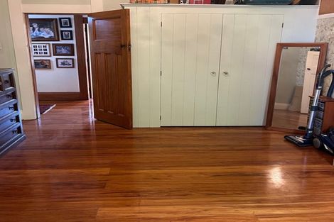 Photo of property in 44 Victoria Street, Carterton, 5713