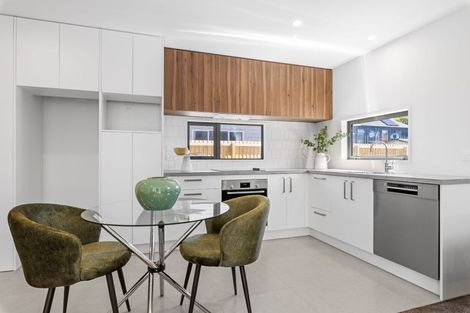 Photo of property in 1/65 Thackeray Place, Waltham, Christchurch, 8023