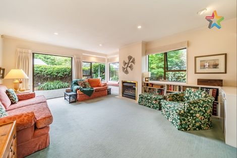 Photo of property in 2/945 High Street, Avalon, Lower Hutt, 5011