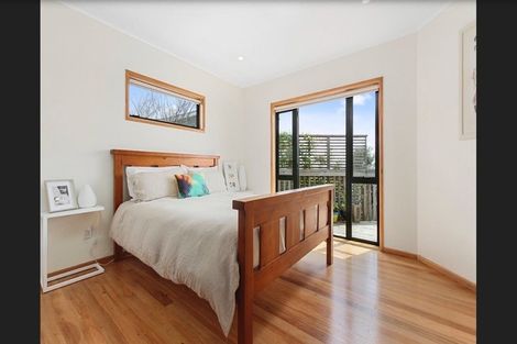 Photo of property in 30 Mason Street, New Lynn, Auckland, 0600