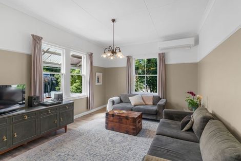 Photo of property in 19 Hawkhurst Road, Lyttelton, 8082