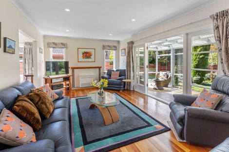 Photo of property in 17 Rata Street, Waikanae, 5036