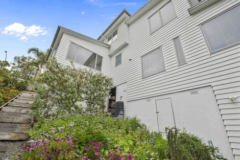 Photo of property in 114 Fairview Avenue, Fairview Heights, Auckland, 0632