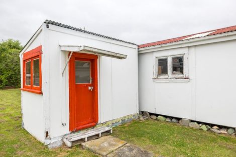 Photo of property in 28 Augustine Street, Waimate, 7924