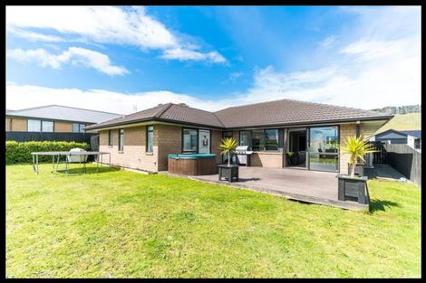 Photo of property in 12 Ballintoy Park Drive, Welcome Bay, Tauranga, 3175