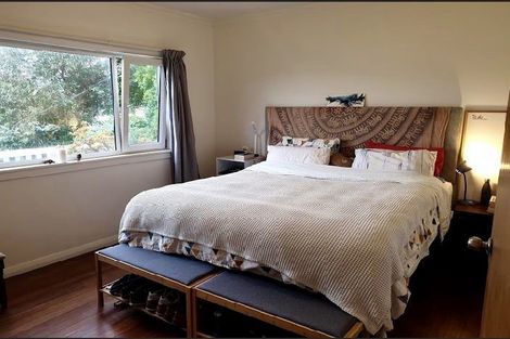 Photo of property in 56 Shelly Bay Road, Maupuia, Wellington, 6022