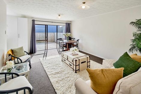 Photo of property in 2/11 Te Arawi Street, Takapuwahia, Porirua, 5022