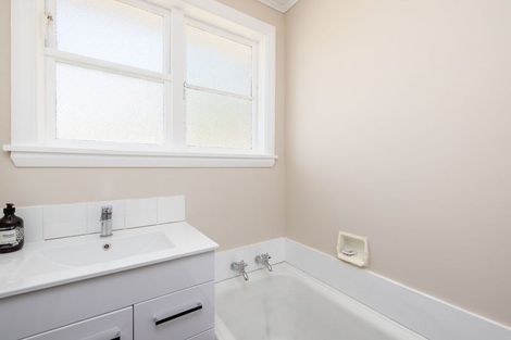 Photo of property in 250 Bayview Road, Diamond Harbour, 8972