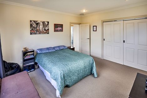 Photo of property in 15 Swain Grove, Riverstone Terraces, Upper Hutt, 5018